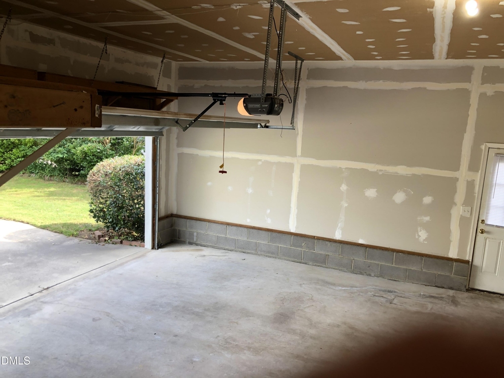 814 Bristol Blue Street - Photo 25