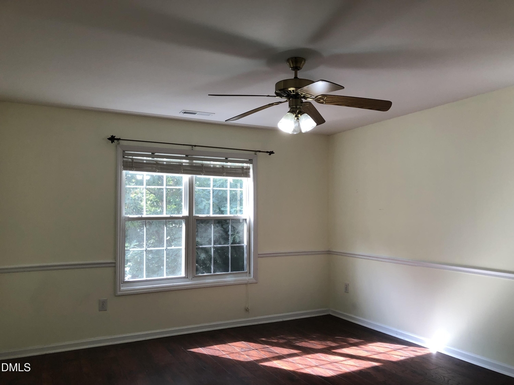 814 Bristol Blue Street - Photo 18