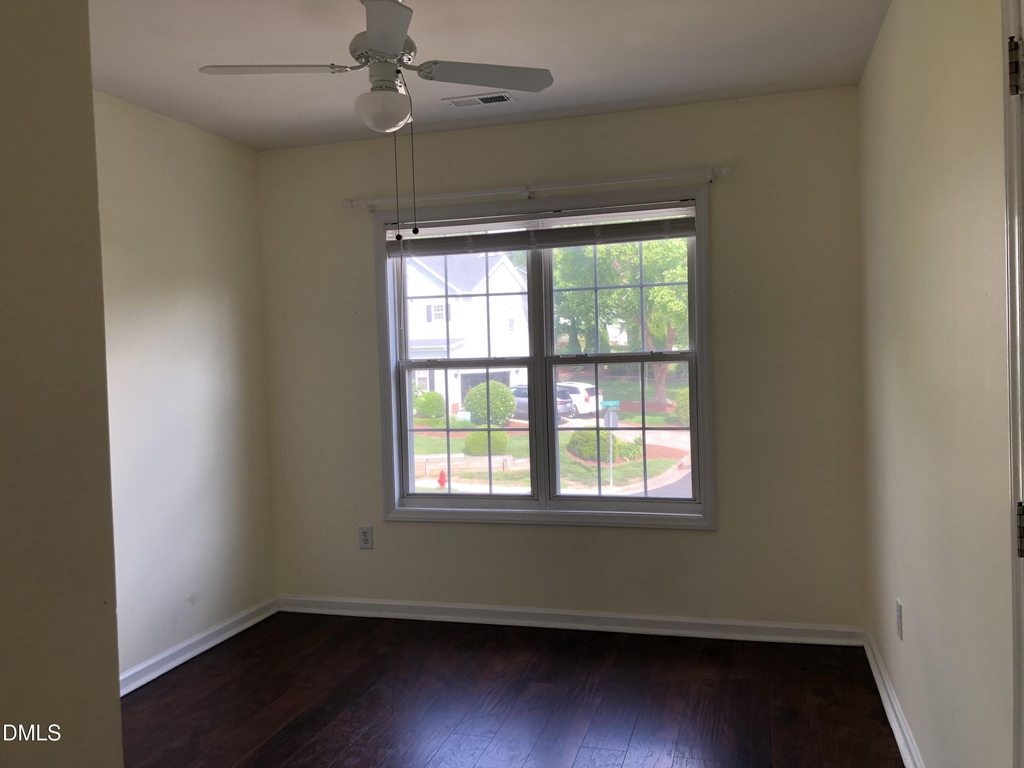 814 Bristol Blue Street - Photo 21