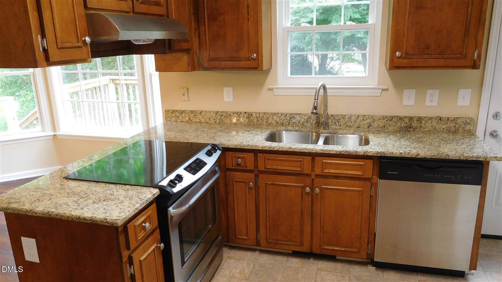 3512 Lytham Place - Photo 7