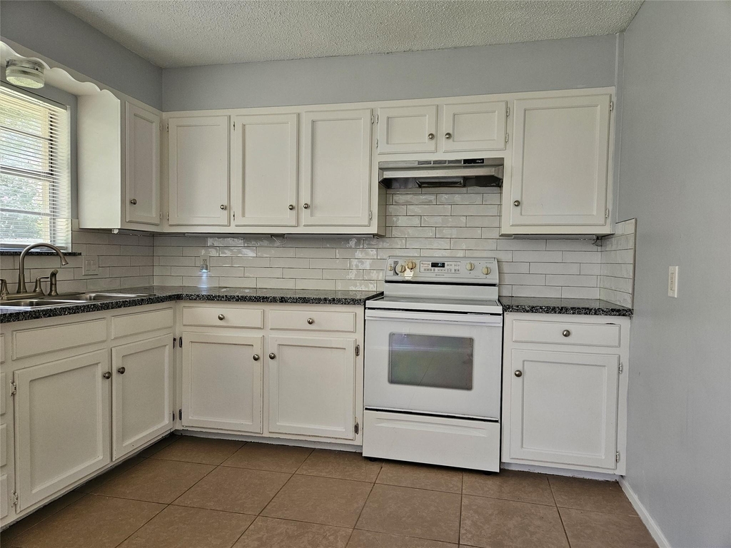 806 Ranch Rd - Photo 9
