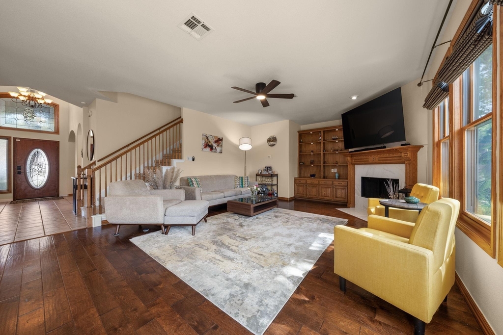 1512 Amelia Dr - Photo 9