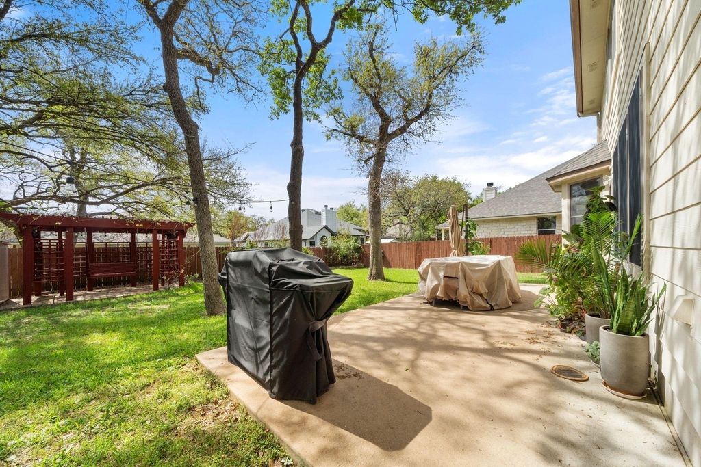 1512 Amelia Dr - Photo 29