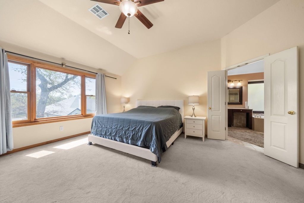 1512 Amelia Dr - Photo 19