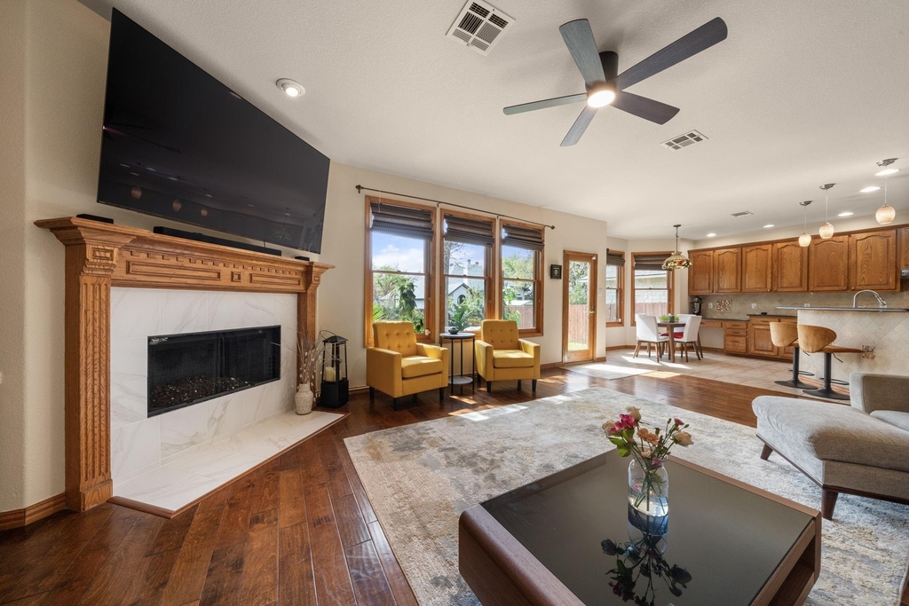 1512 Amelia Dr - Photo 10