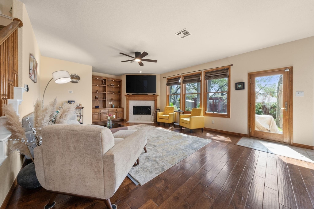 1512 Amelia Dr - Photo 8