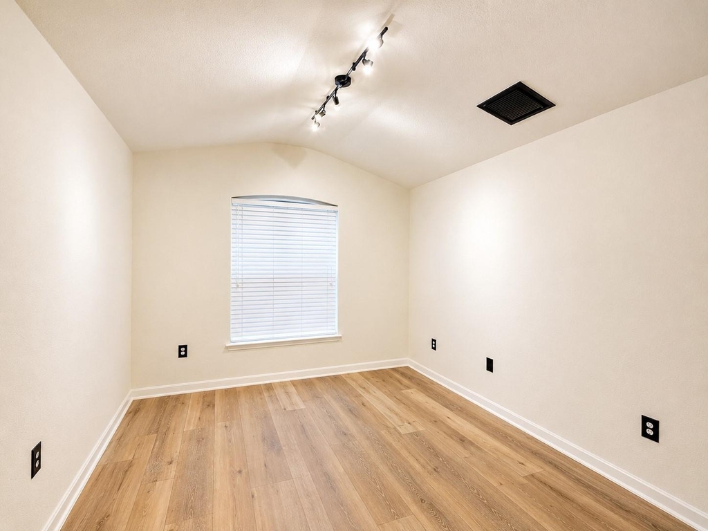 202 Mossberg Ln - Photo 15