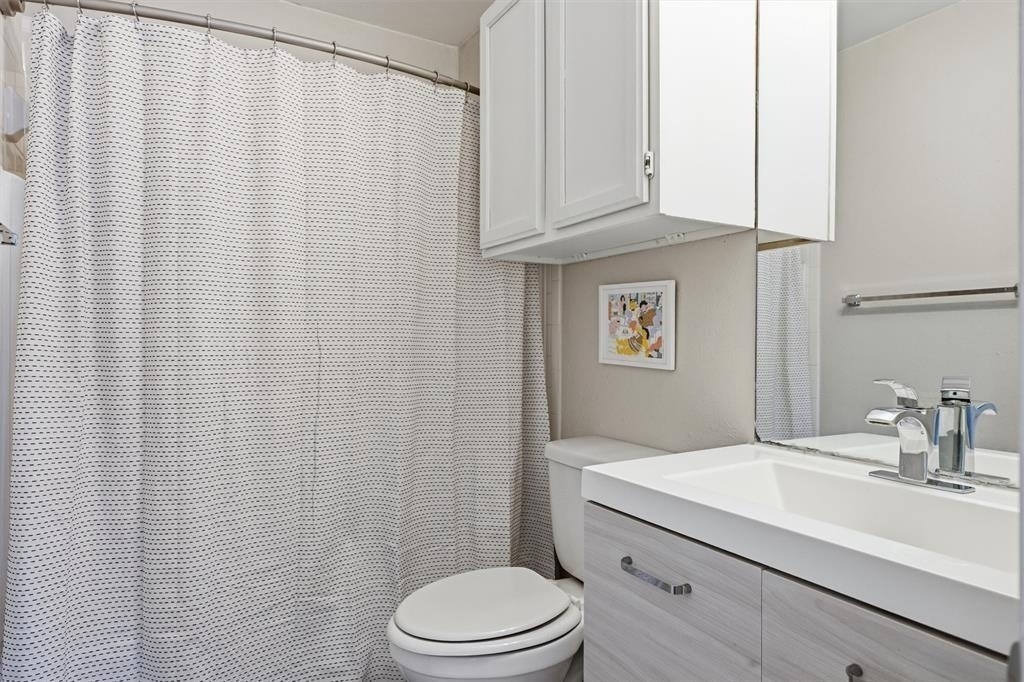 2215 Post Rd - Photo 5