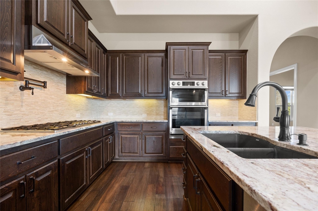 900 Hawthorne Loop - Photo 9