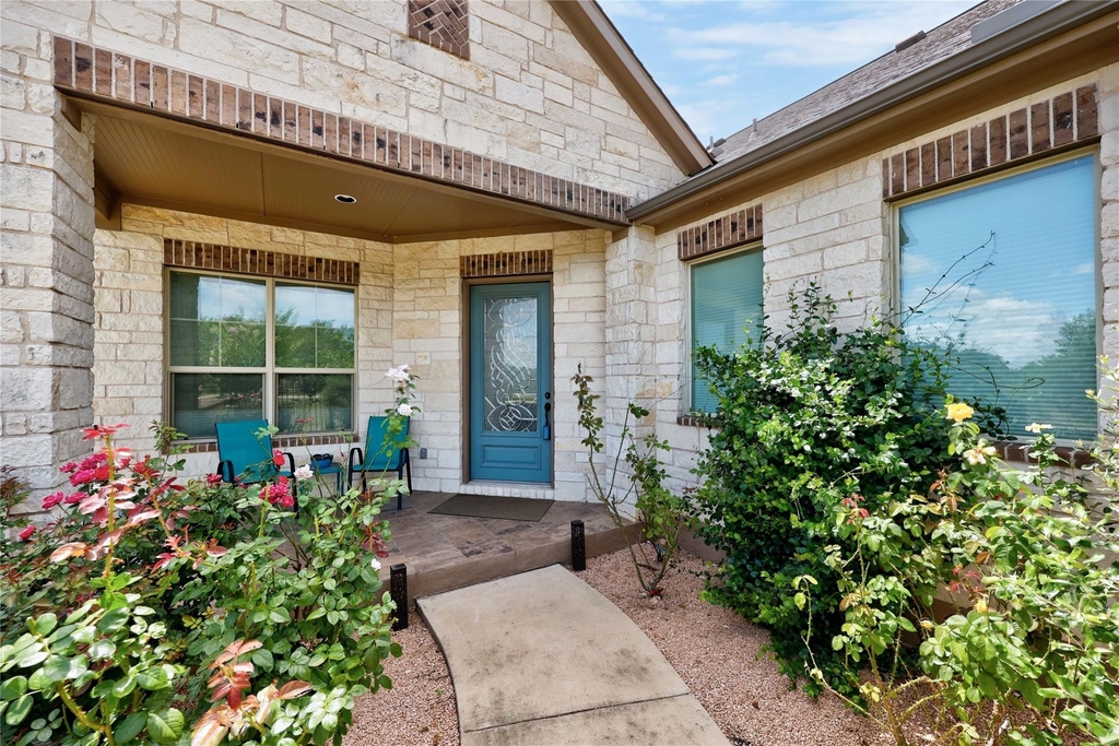 900 Hawthorne Loop - Photo 3