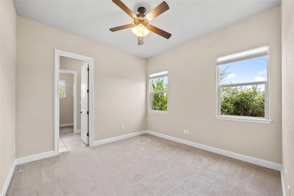 900 Hawthorne Loop - Photo 33