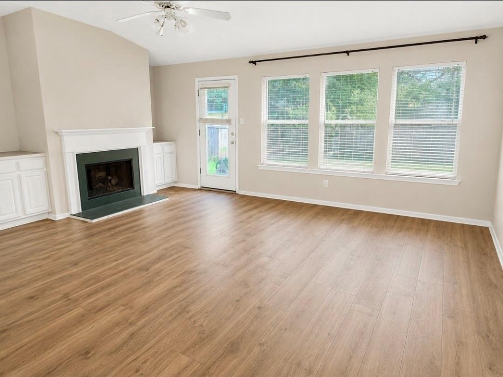 3904 Cadoz Ct - Photo 2