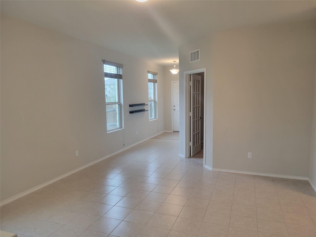 221 Compania Dr - Photo 6