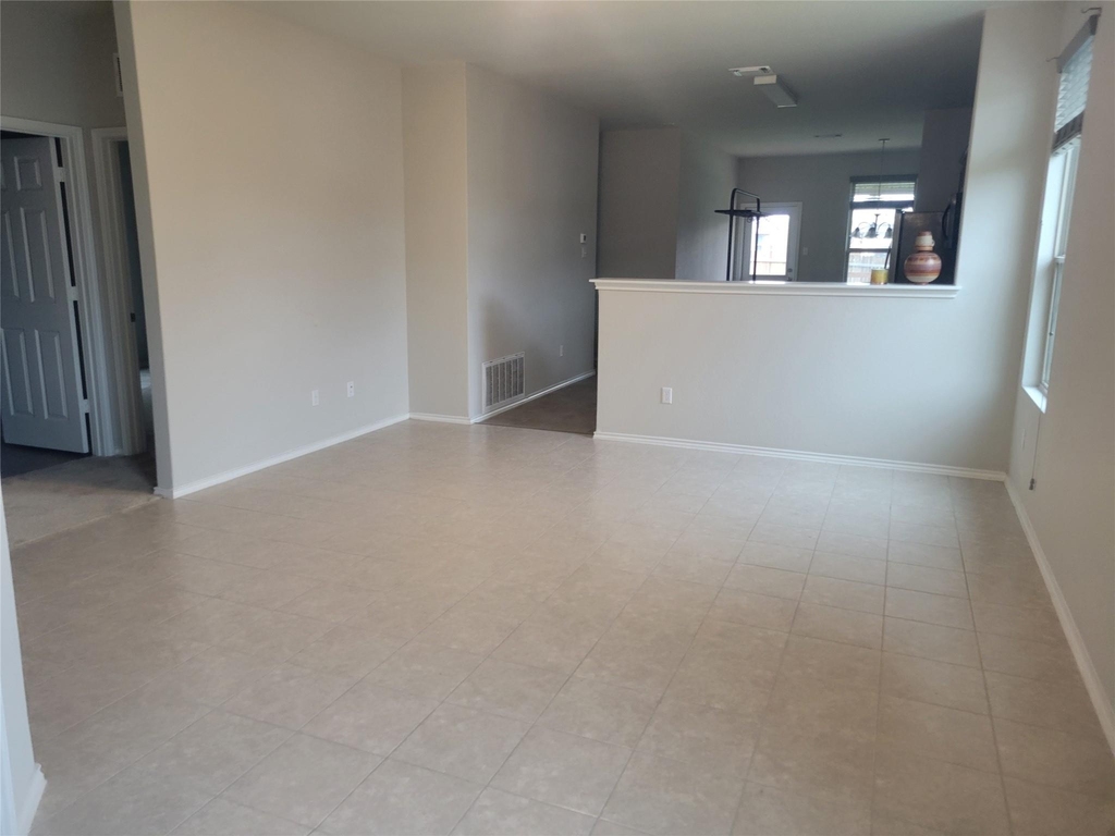 221 Compania Dr - Photo 7