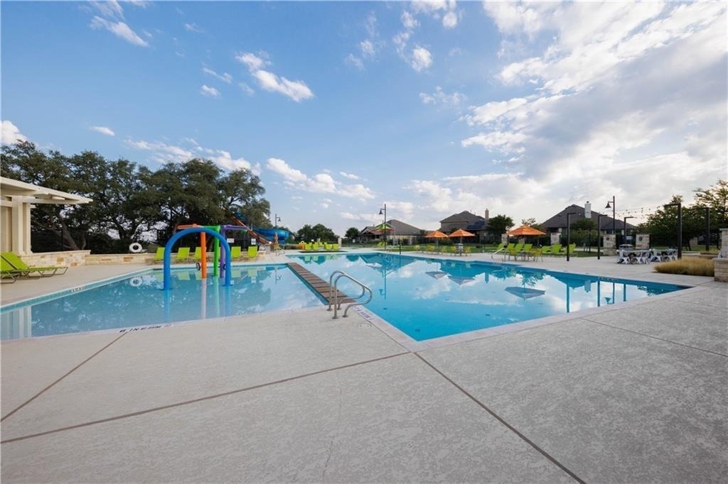 221 Compania Dr - Photo 31