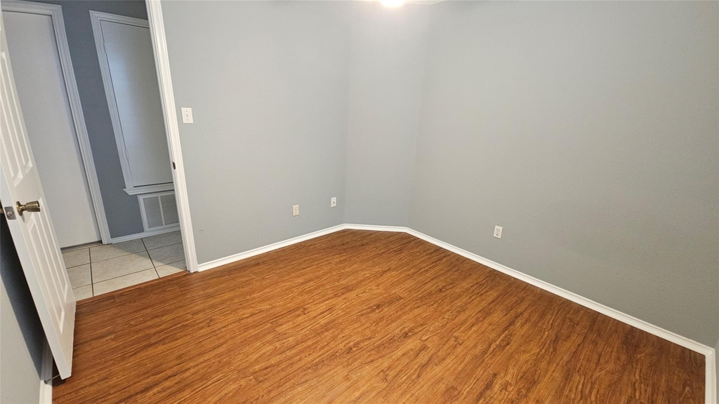 2241 Ada Ln - Photo 5