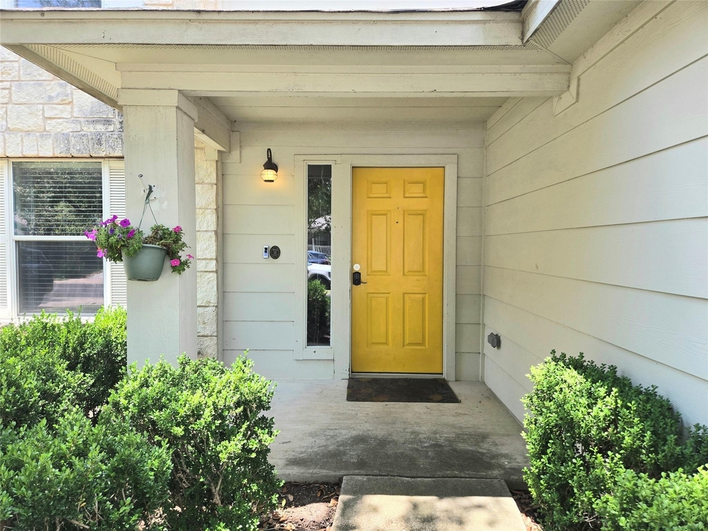 809 Sheraton Ave - Photo 2