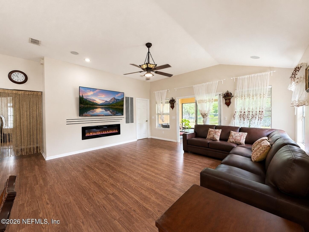 4182 Victoria Lakes Drive W - Photo 11