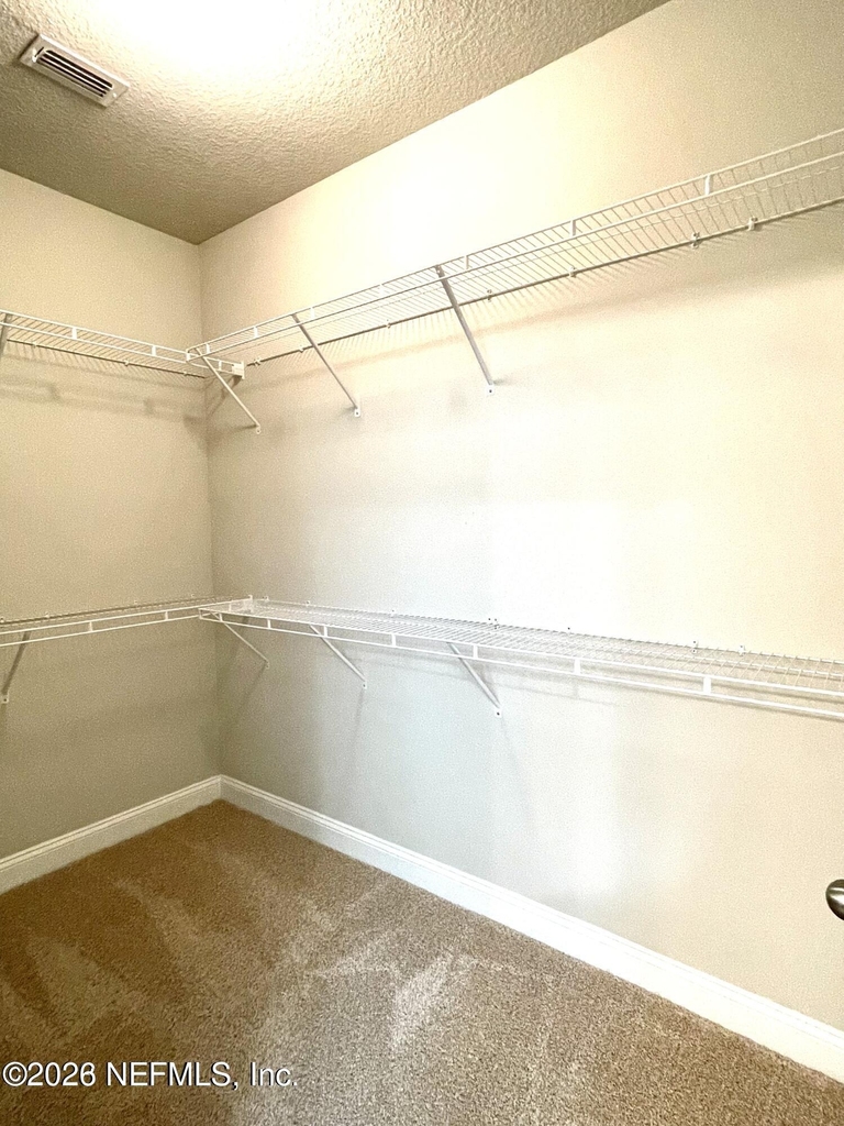 300 Thistleton Way - Photo 9