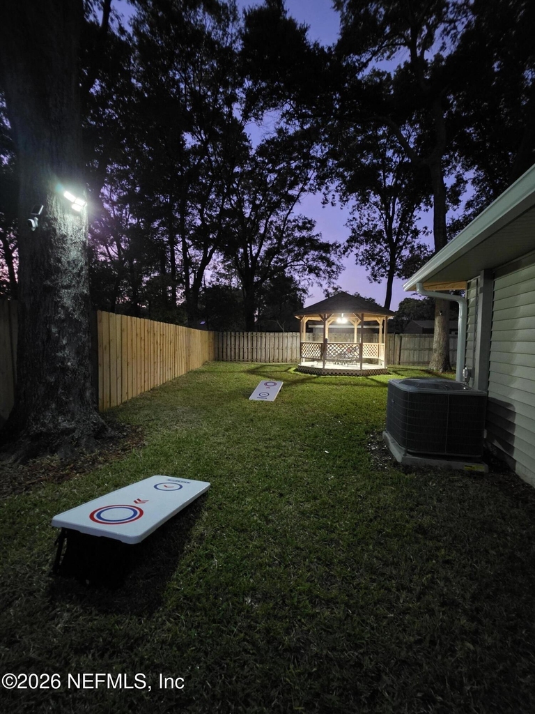 7411 Colony Cove Lane - Photo 19