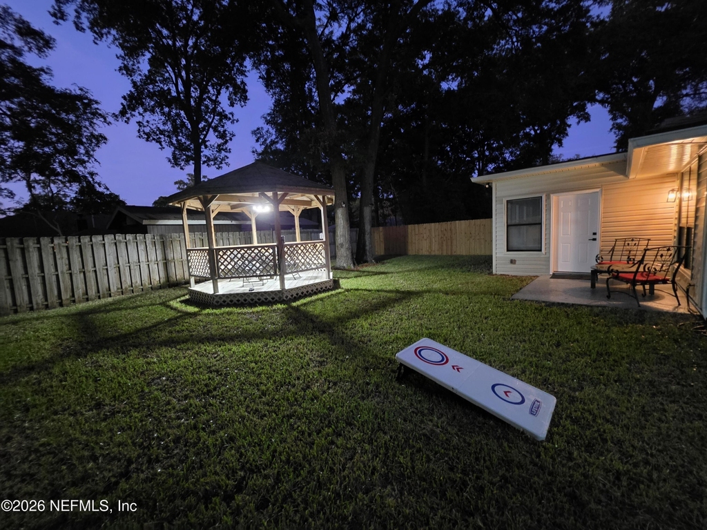 7411 Colony Cove Lane - Photo 17