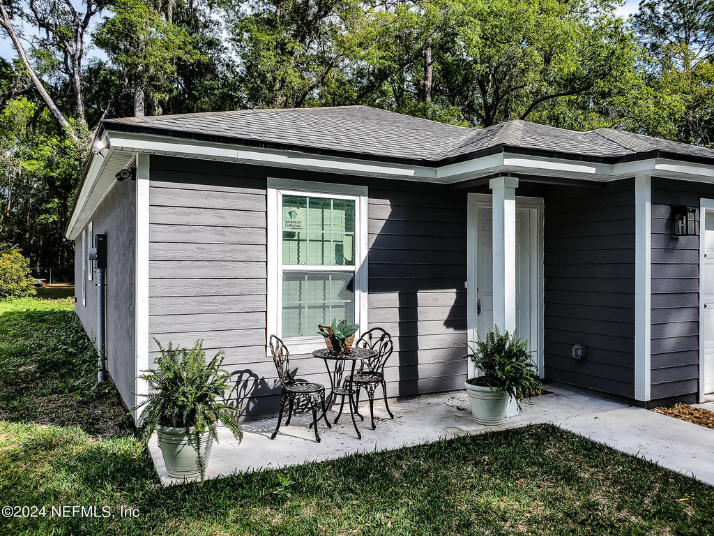 223 Monterey Boulevard - Photo 2