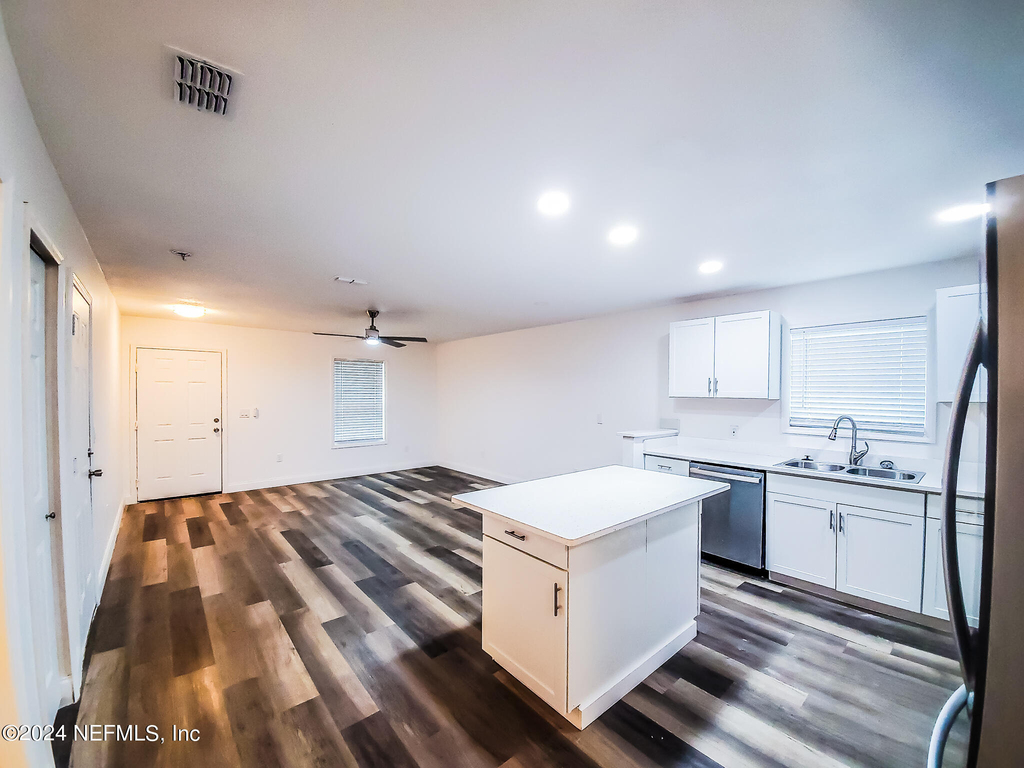 223 Monterey Boulevard - Photo 8