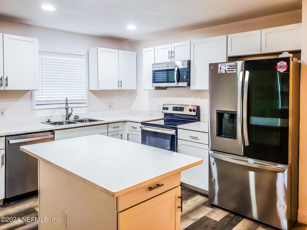 223 Monterey Boulevard - Photo 7