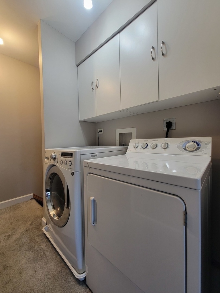 2211 Dorchester Court - Photo 12