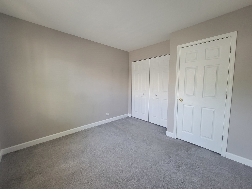 2211 Dorchester Court - Photo 10