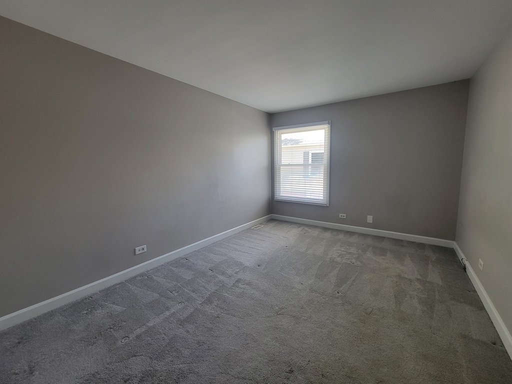 2211 Dorchester Court - Photo 7