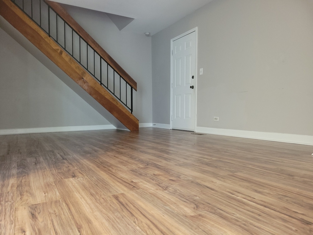 2211 Dorchester Court - Photo 5