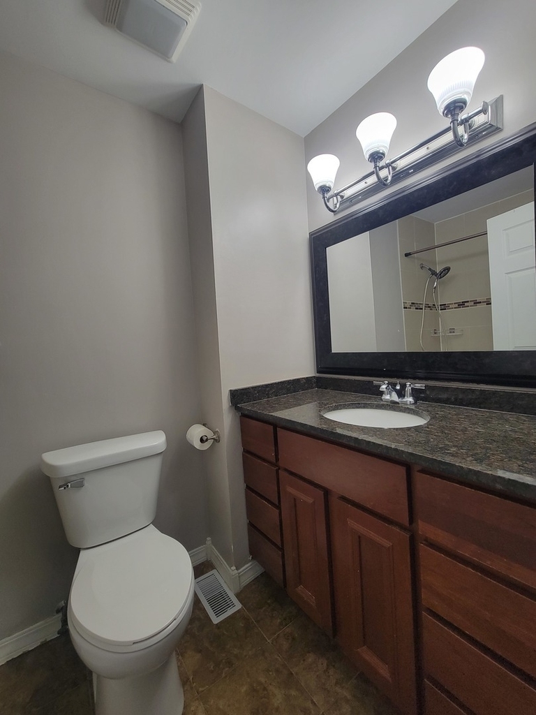 2211 Dorchester Court - Photo 8
