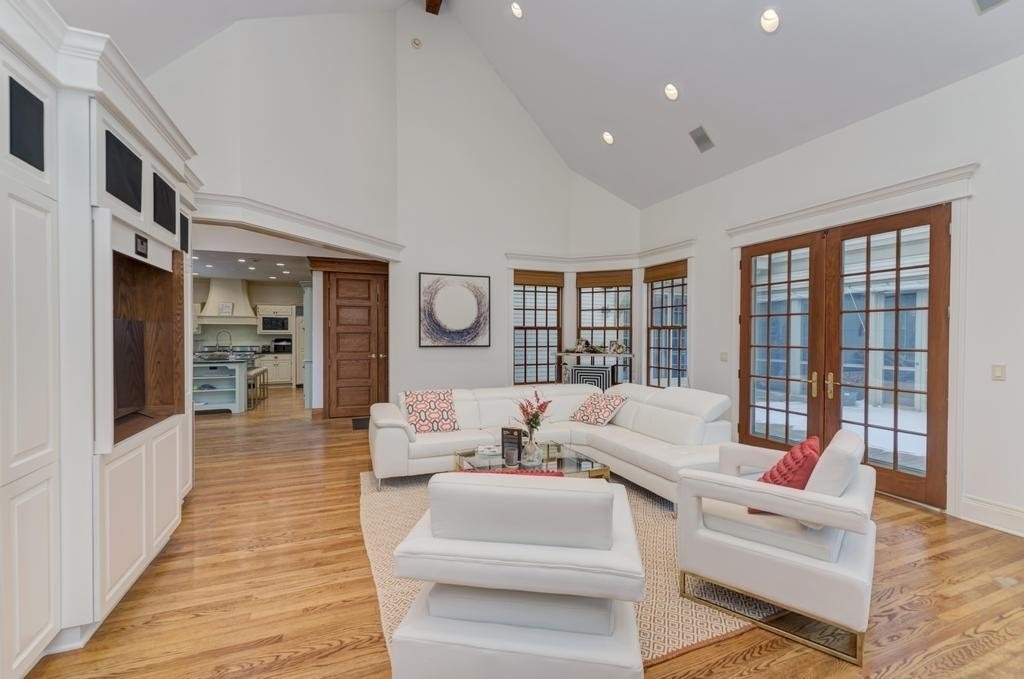 1499 Sheridan Road - Photo 8