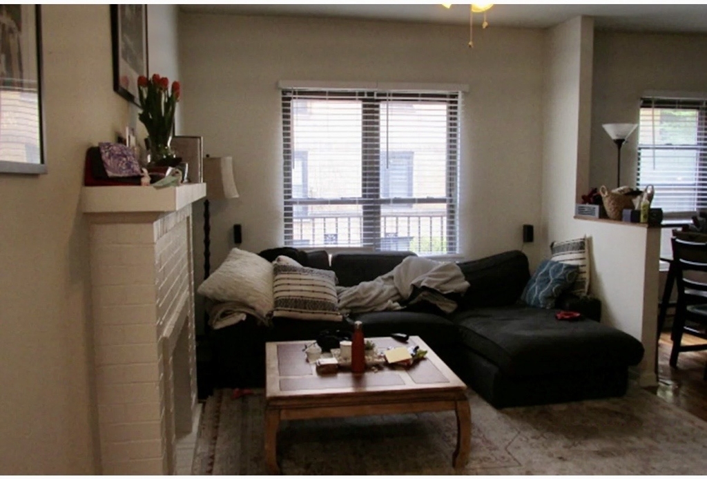 724 W Roscoe Street - Photo 7