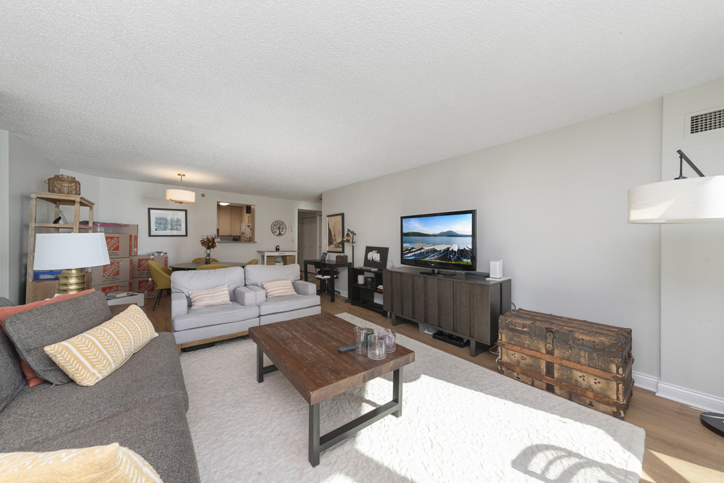 195 N Harbor Drive - Photo 2