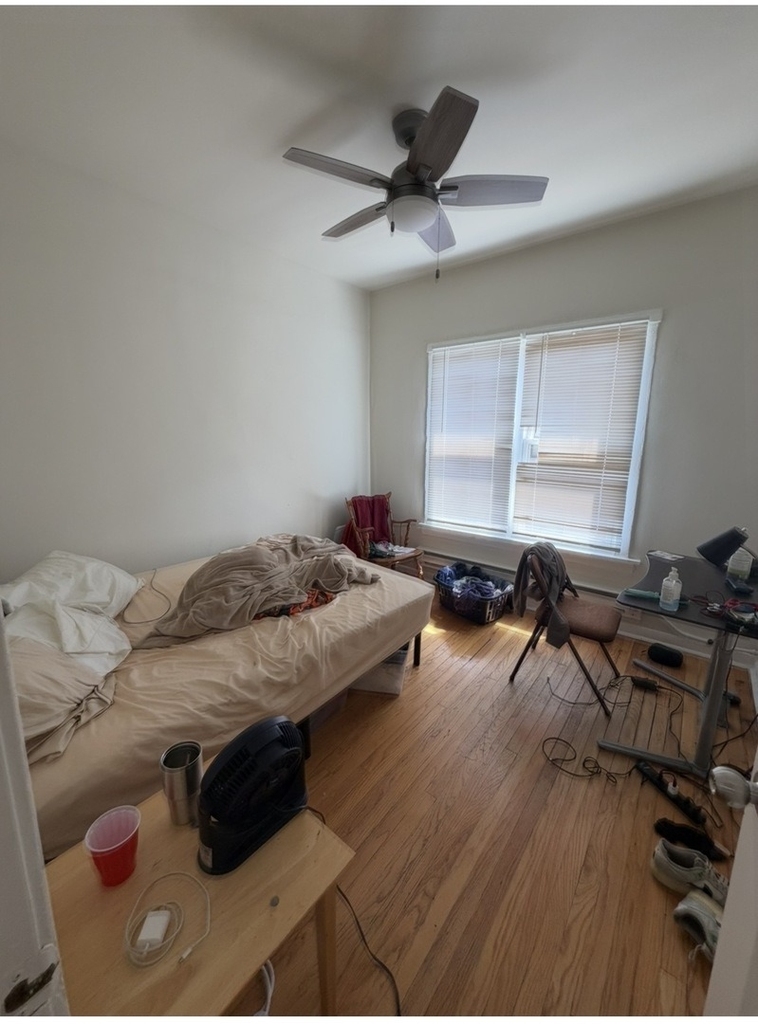 732 W Roscoe Street - Photo 9