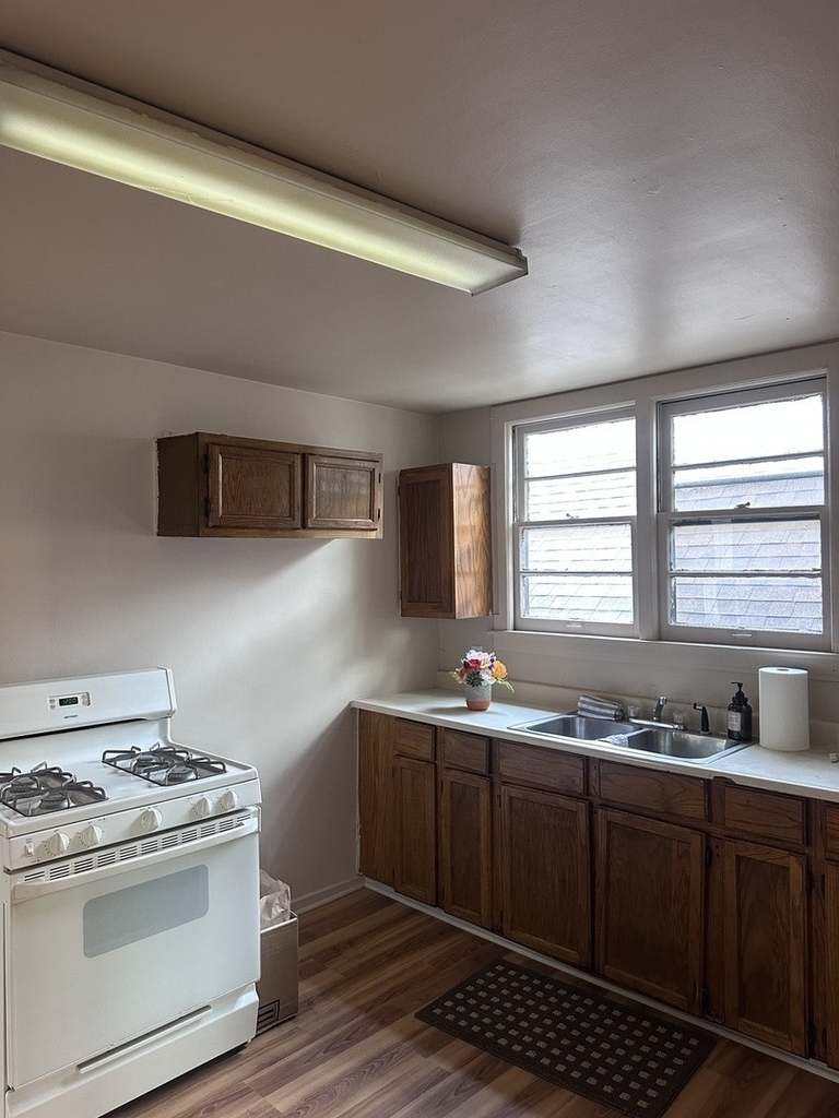 101 E 23rd Street - Photo 4
