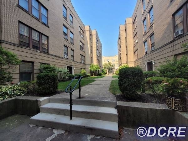 909 Sherman Avenue - Photo 0