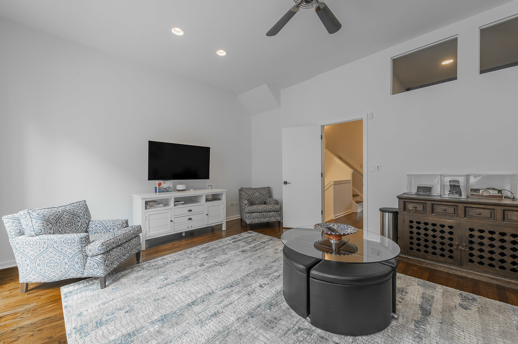 419 W Grand Avenue - Photo 22