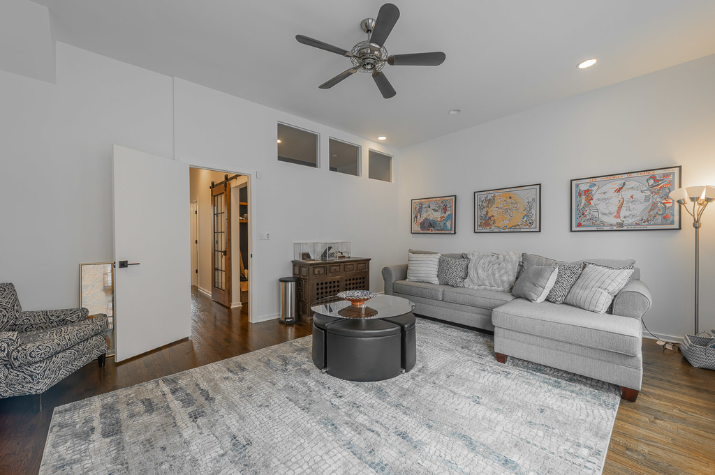 419 W Grand Avenue - Photo 23