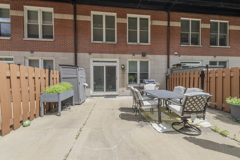 419 W Grand Avenue - Photo 13