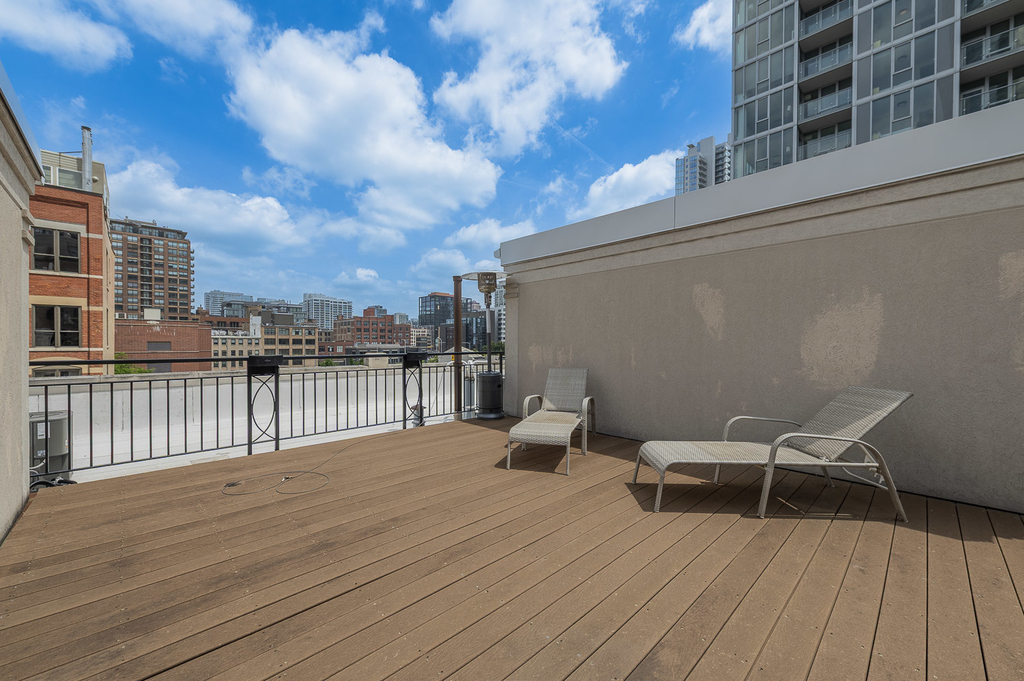 419 W Grand Avenue - Photo 28