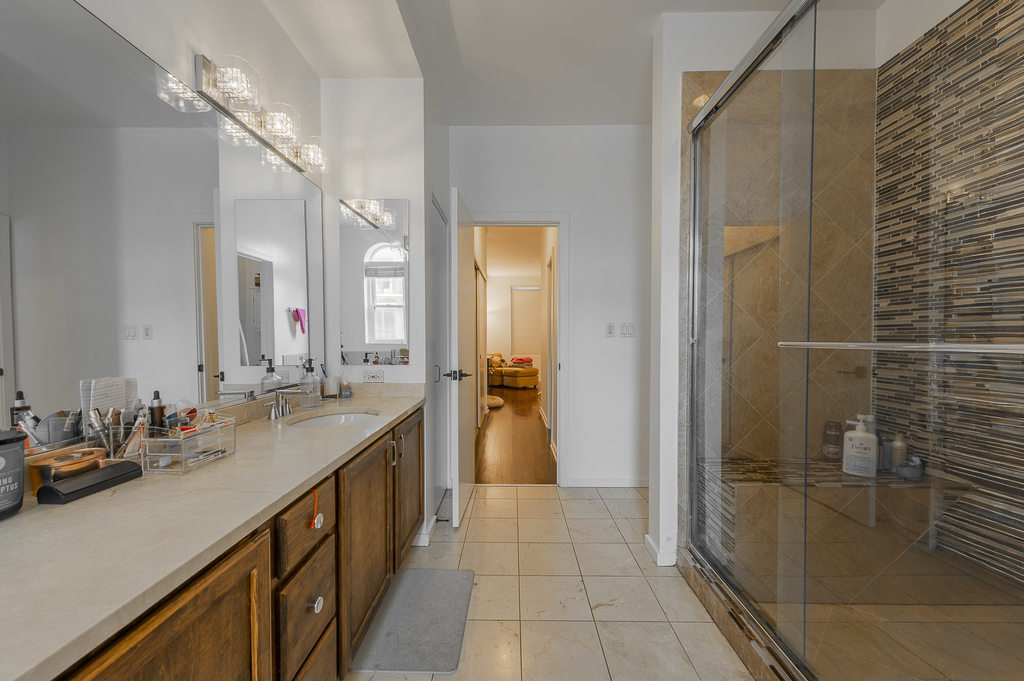 419 W Grand Avenue - Photo 18