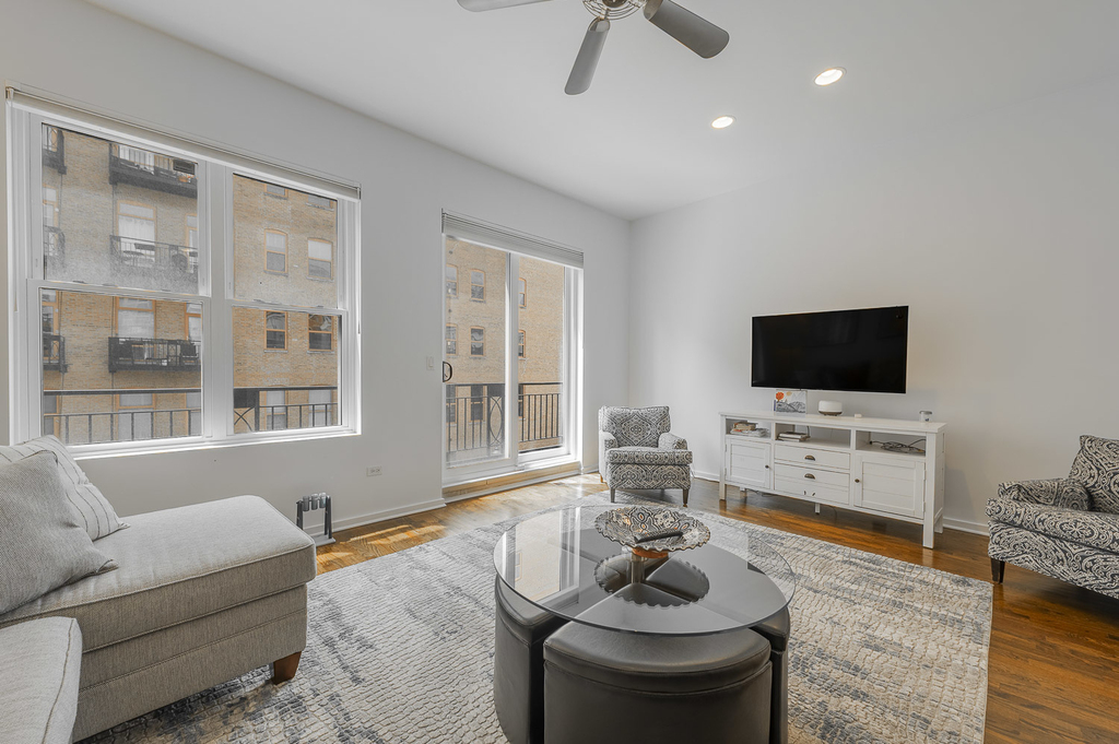 419 W Grand Avenue - Photo 21