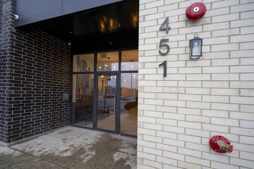 451 E Pershing Avenue - Photo 29