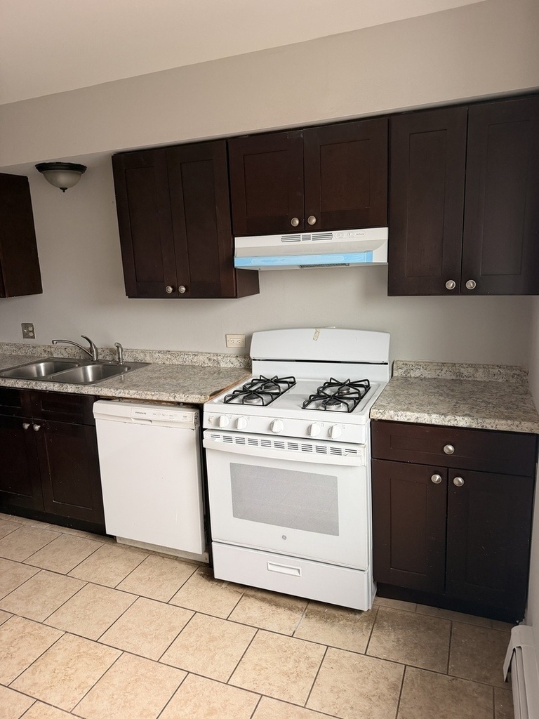 10479 Dearlove Road - Photo 2