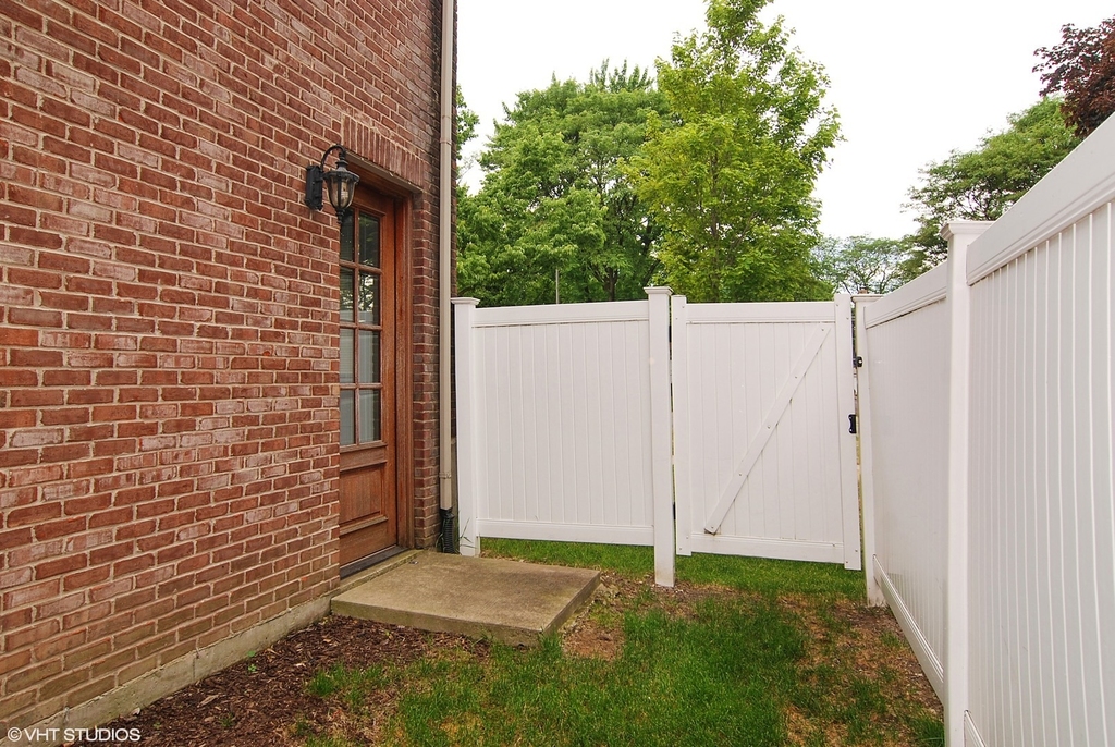 829 S La Grange Road - Photo 19