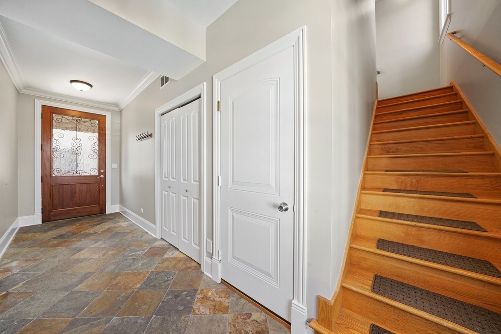 829 S La Grange Road - Photo 13