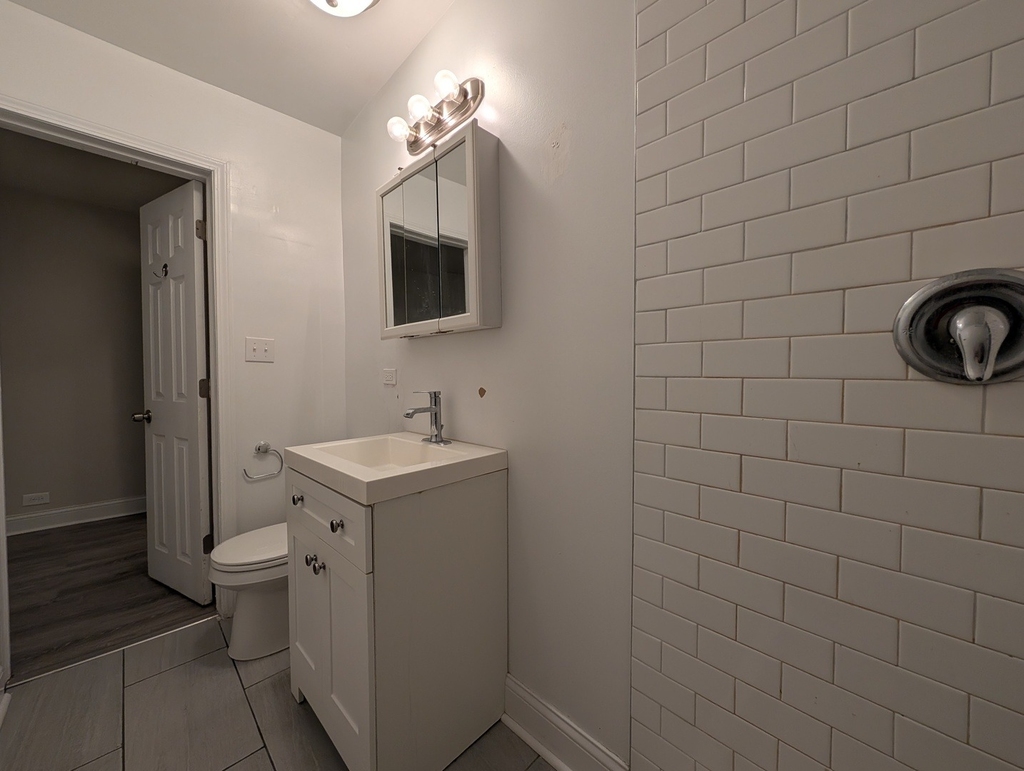 5417 N Kenmore Avenue - Photo 9